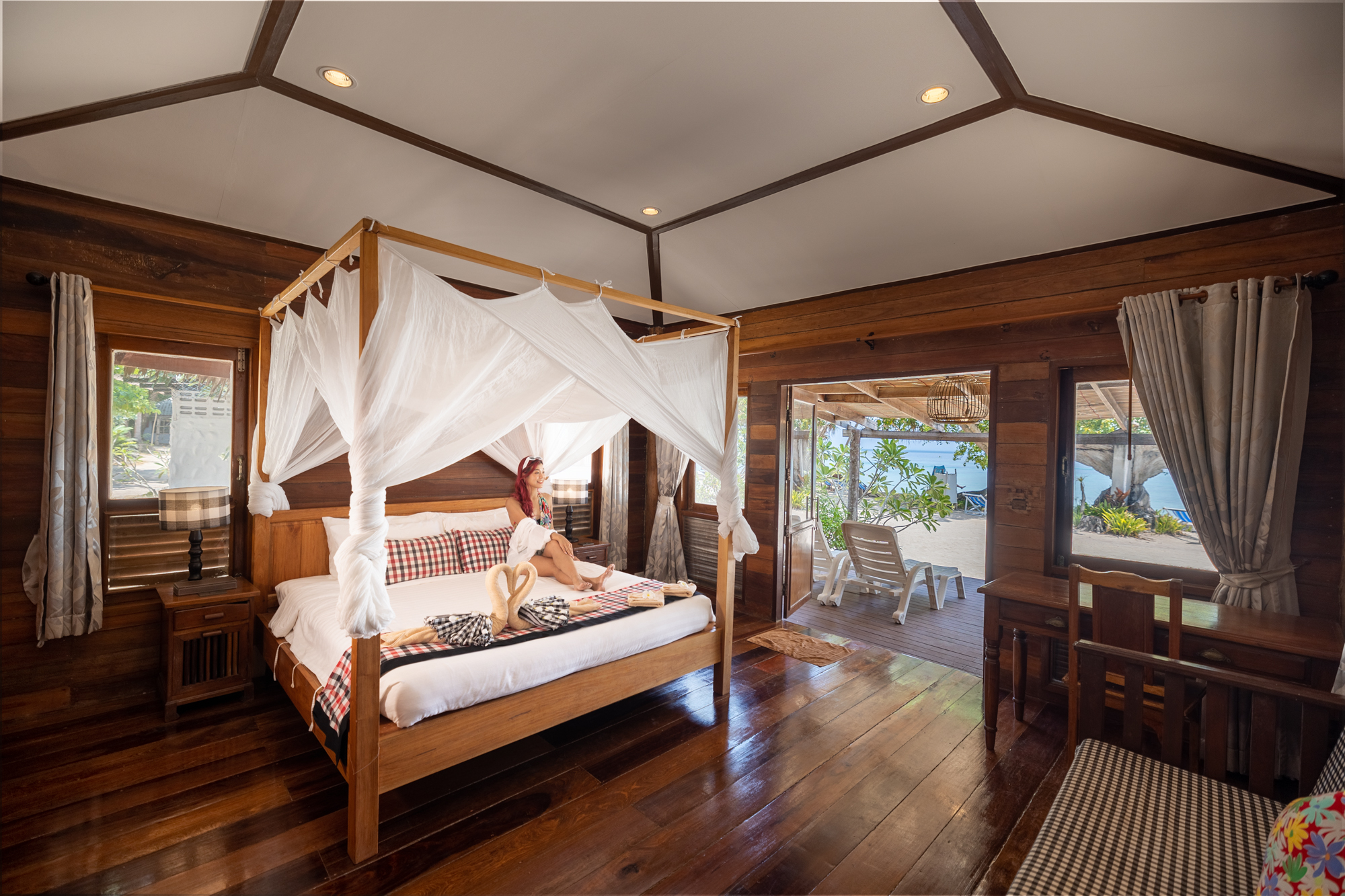 Beachfront Cottages,  Hotel resort on Koh Ngai