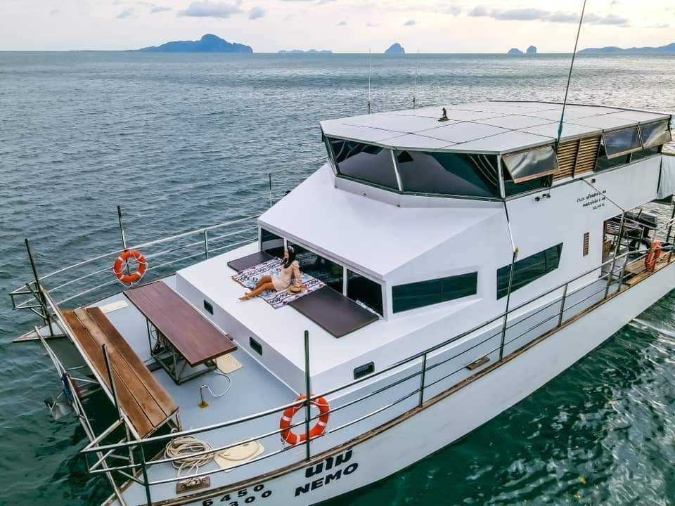 Beach Club on Koh Ngai