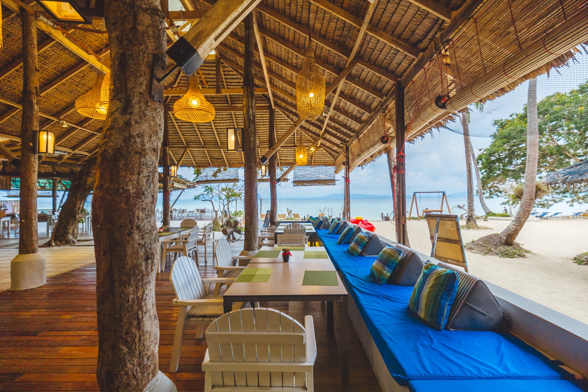 Enjoy on the beach, Thapwarin Resort